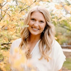 Meet your Posher, Caroline